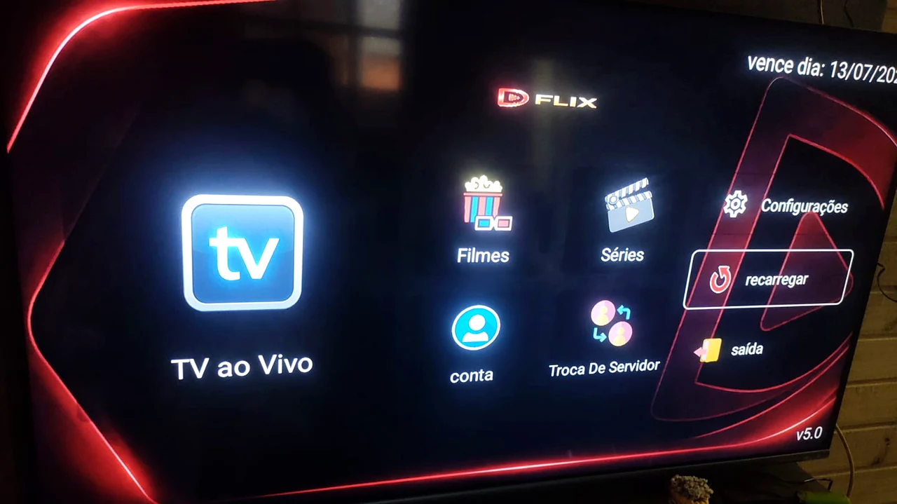 Layout do aplicativo próprio DFLIX na Smart TV